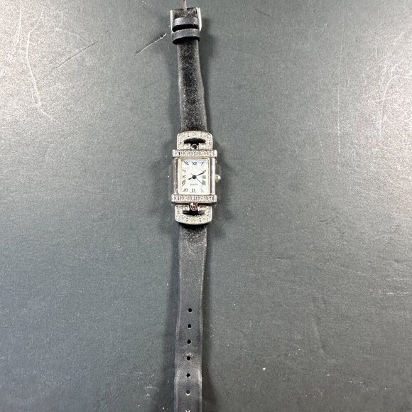 VTG AVON CASUAL QUARTZ WRIST WATCH WOMEN SILVER TONE, BLACK BAND, - Picture 2 of 3